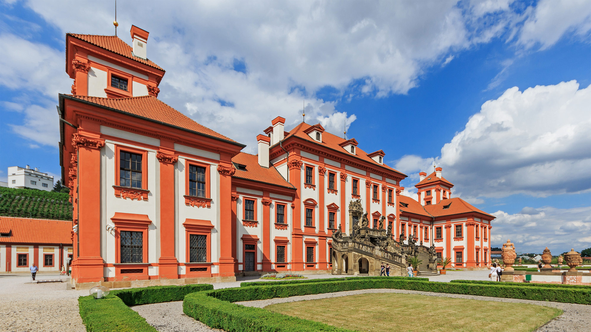 Prague (Photo License: Free Art License)